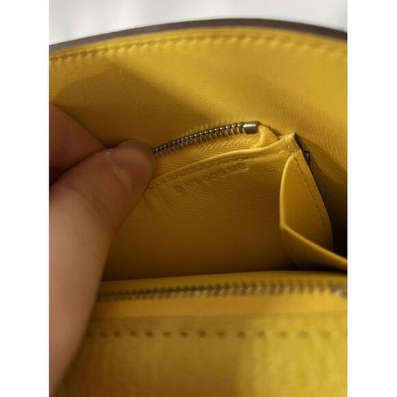 Hermes Cinhetic To Go Shoulder Bag in Yellow Leather - Picture 6 of 12